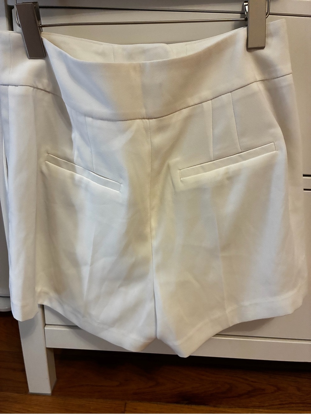 Express White Linen Stylist Shorts - NWOT (Tried On Only!) - Picture 5 of 8